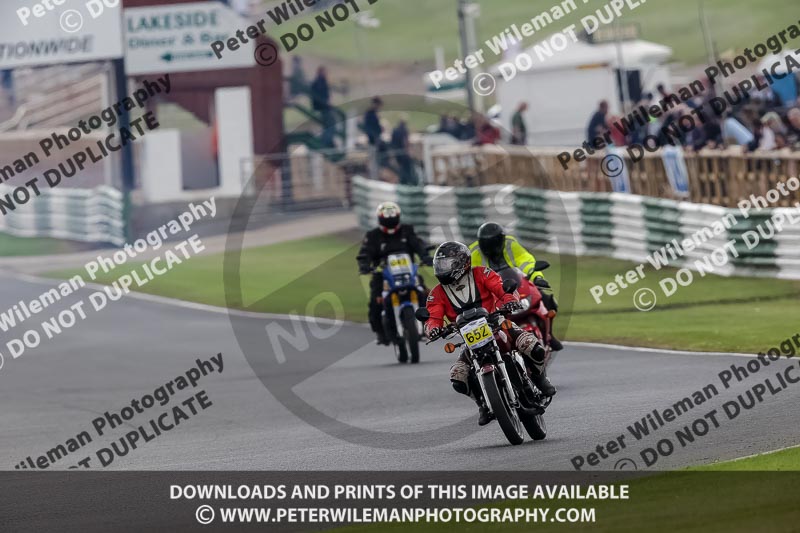 Vintage motorcycle club;eventdigitalimages;mallory park;mallory park trackday photographs;no limits trackdays;peter wileman photography;trackday digital images;trackday photos;vmcc festival 1000 bikes photographs